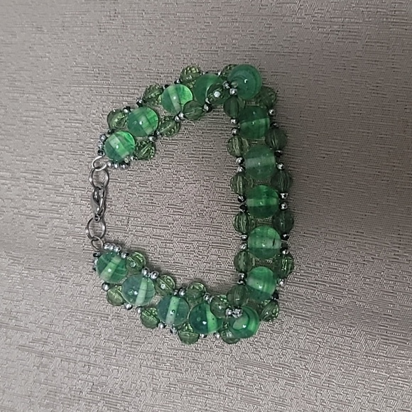 ✨ Handmade Green Bead Bracelet - 7 1/2 Inches ✨ - Picture 3 of 9